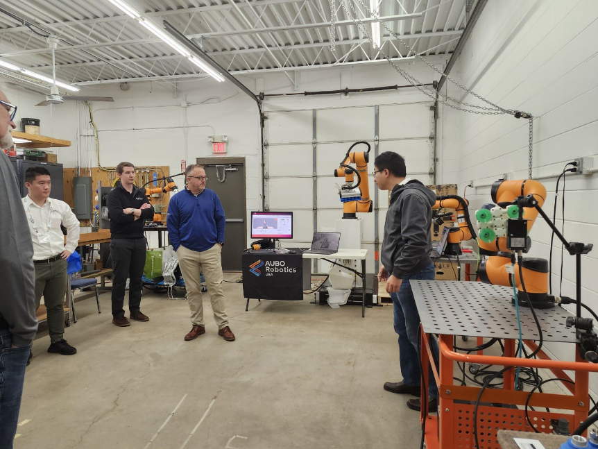 Collaborative Robots: Revolutionizing Palletizing and Welding